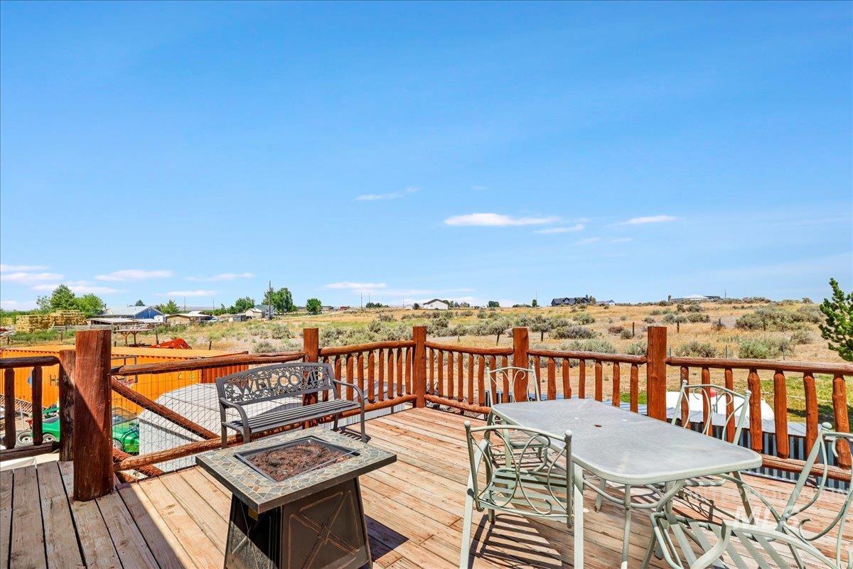 568 N 150 E, Shoshone, Idaho 83352, 4 Bedrooms, 2.5 Bathrooms, Residential For Sale, Price $555,000,MLS 98972703