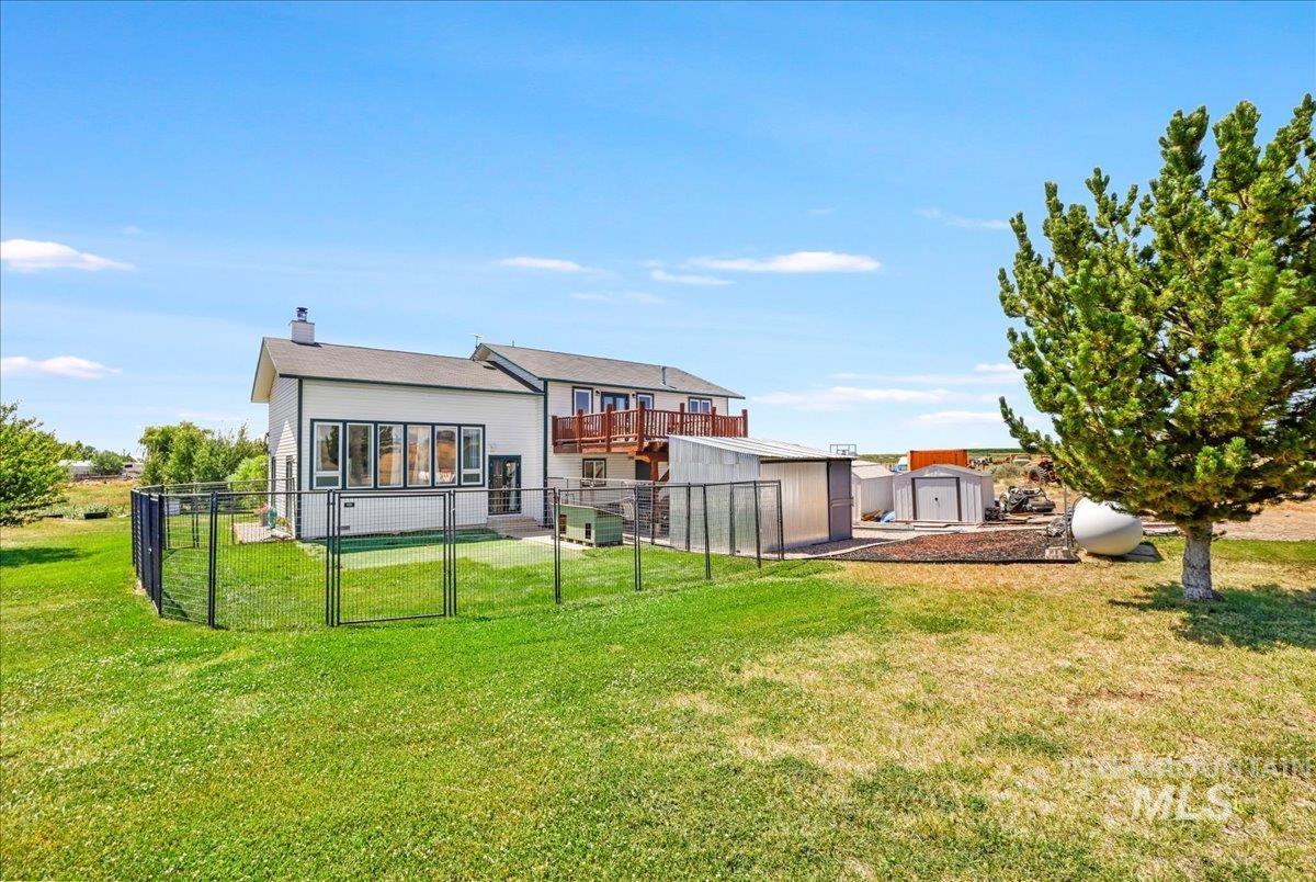 568 N 150 E, Shoshone, Idaho 83352, 4 Bedrooms, 2.5 Bathrooms, Residential For Sale, Price $555,000,MLS 98972703