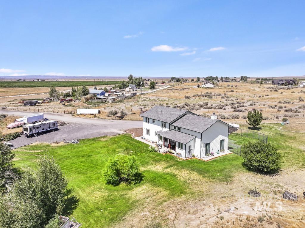 568 N 150 E, Shoshone, Idaho 83352, 4 Bedrooms, 2.5 Bathrooms, Residential For Sale, Price $555,000,MLS 98972703