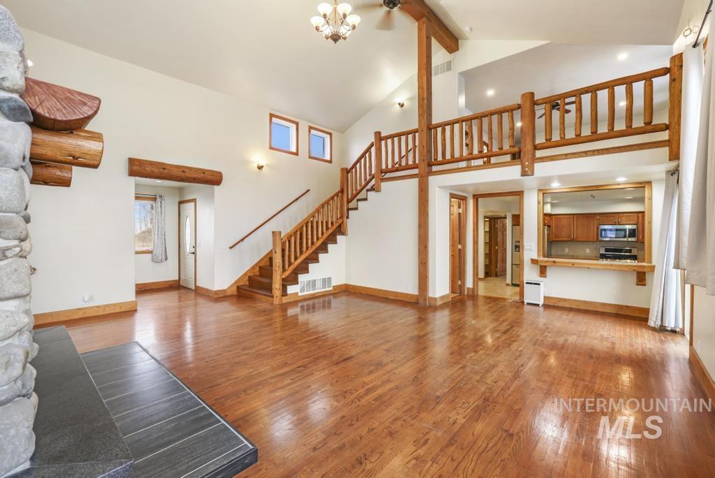 568 N 150 E, Shoshone, Idaho 83352, 4 Bedrooms, 2.5 Bathrooms, Residential For Sale, Price $555,000,MLS 98972703