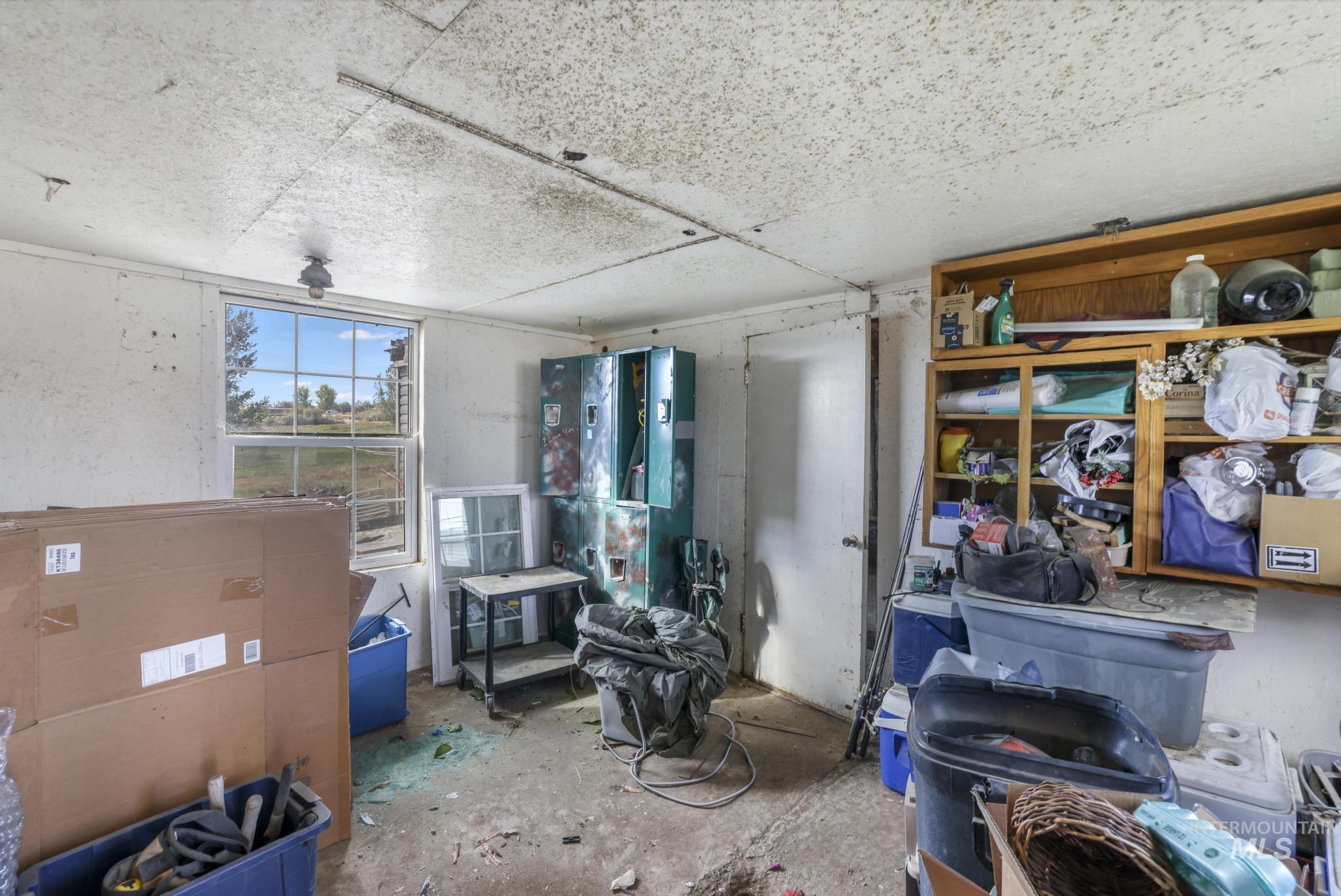 4343 N 1200 E, Buhl, Idaho 83316, 2 Bedrooms, 1 Bathroom, Residential For Sale, Price $330,000,MLS 98972706