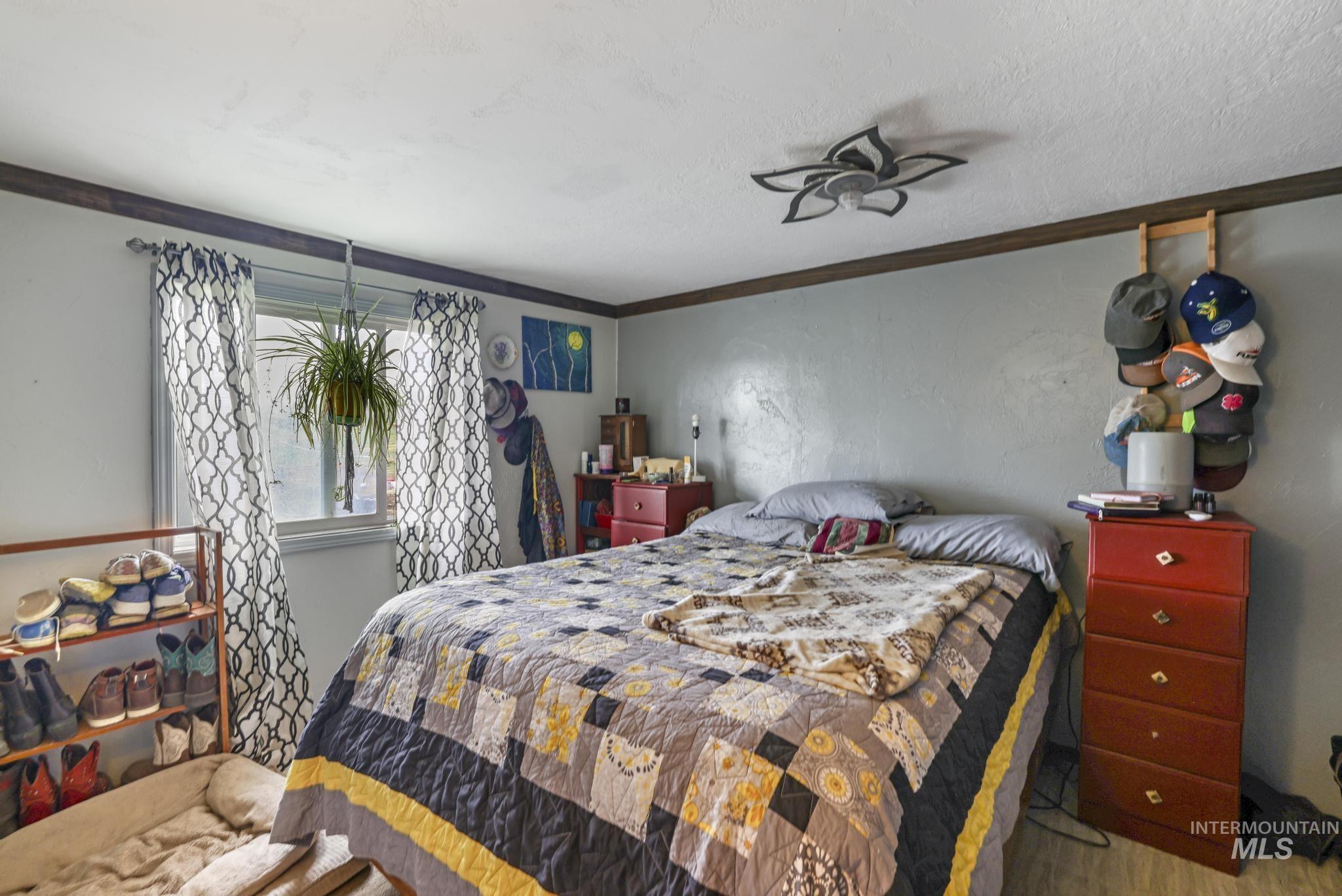 4343 N 1200 E, Buhl, Idaho 83316, 2 Bedrooms, 1 Bathroom, Residential For Sale, Price $330,000,MLS 98972706