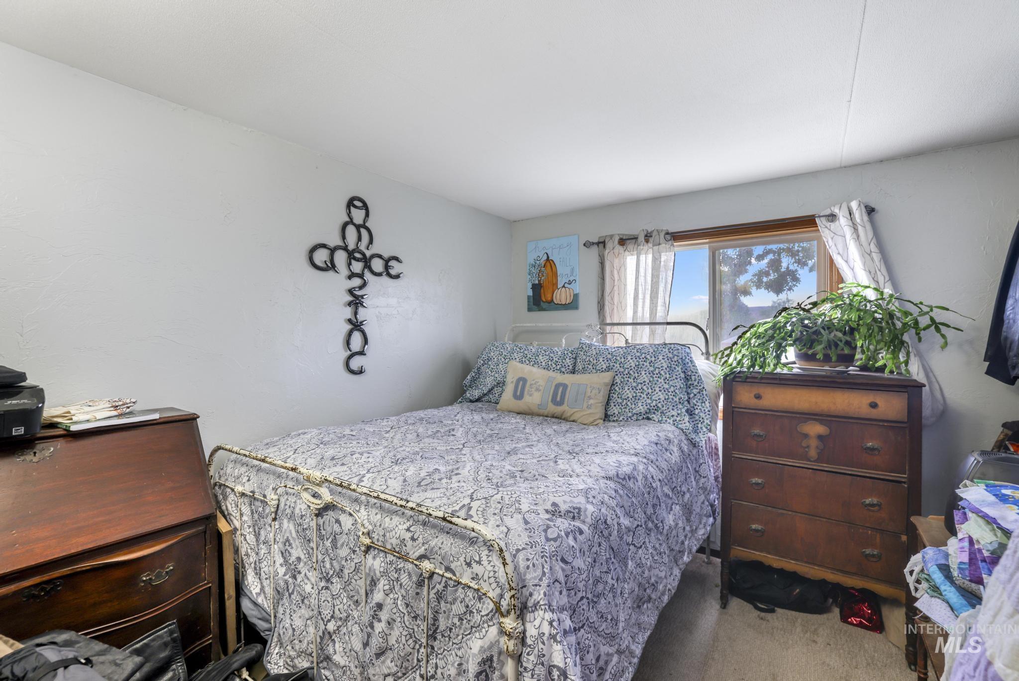 4343 N 1200 E, Buhl, Idaho 83316, 2 Bedrooms, 1 Bathroom, Residential For Sale, Price $330,000,MLS 98972706