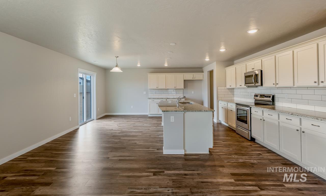 10768 Armuth St, Caldwell, Idaho 83605, 4 Bedrooms, 3.5 Bathrooms, Residential For Sale, Price $514,595,MLS 98972708