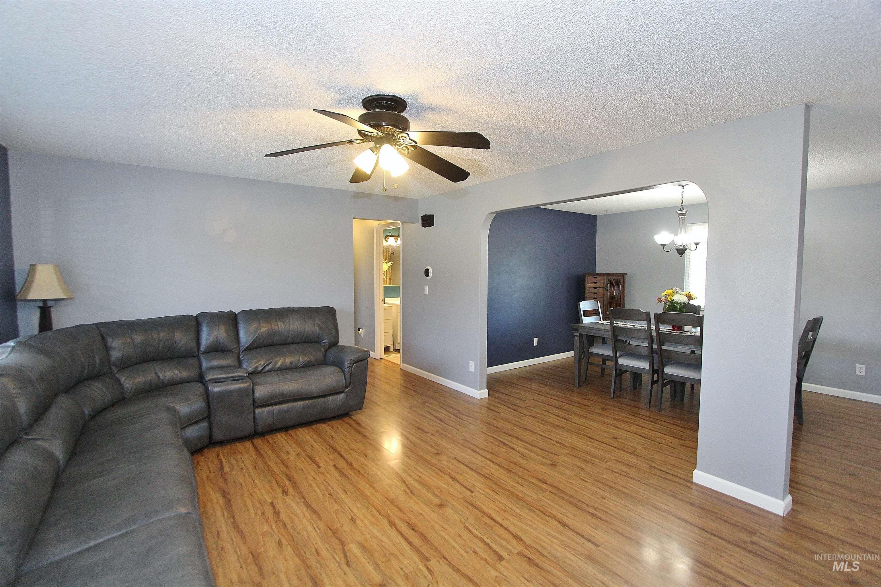 3860 N Elgin Way, Boise, Idaho 83713, 3 Bedrooms, 2 Bathrooms, Residential For Sale, Price $399,900,MLS 98972709