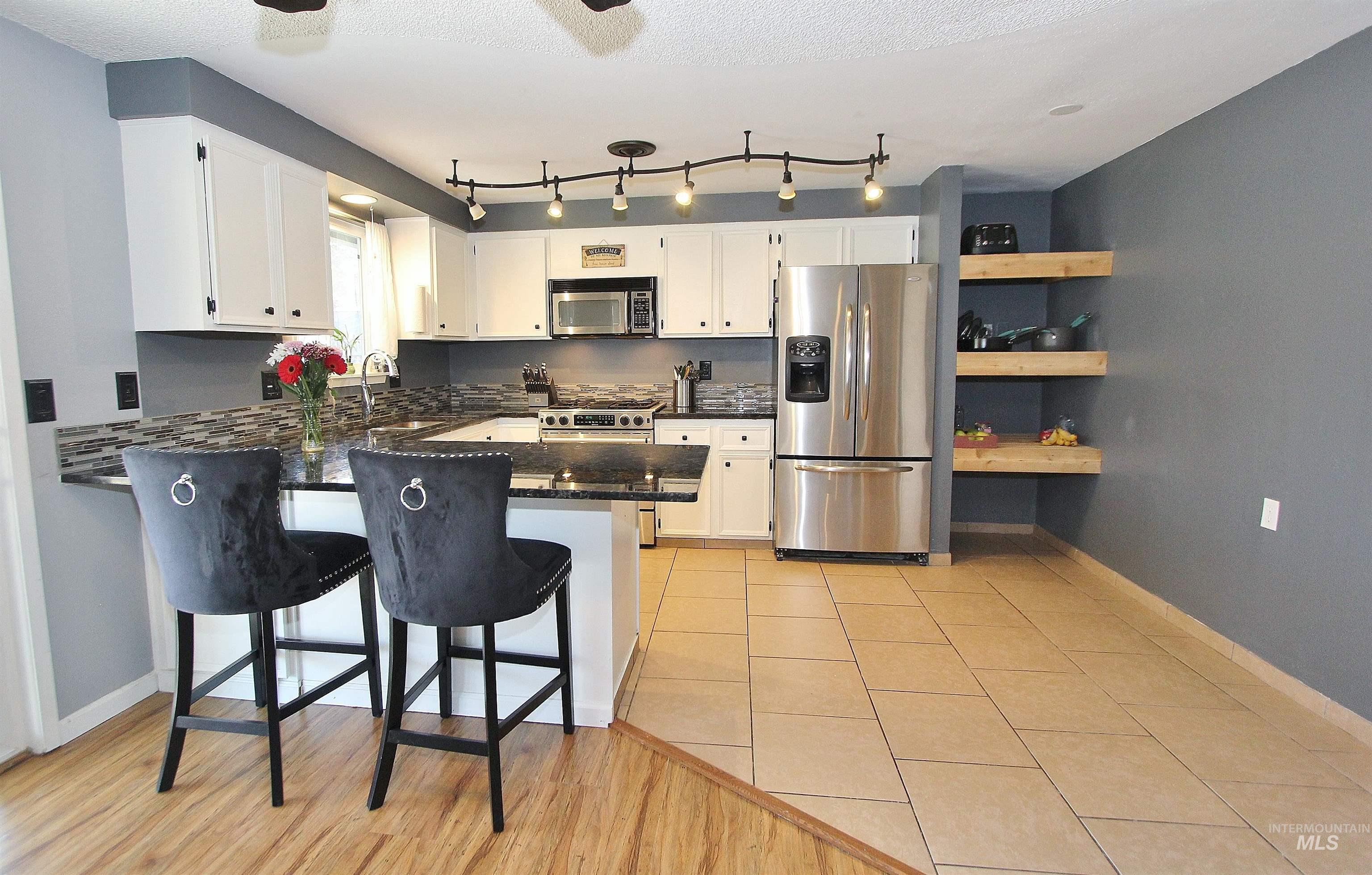 3860 N Elgin Way, Boise, Idaho 83713, 3 Bedrooms, 2 Bathrooms, Residential For Sale, Price $399,900,MLS 98972709