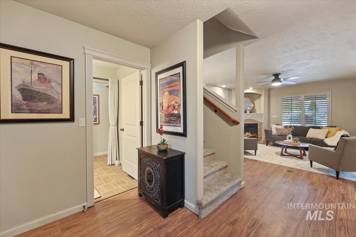 647 N Shadowfox Place, Eagle, Idaho 83616, 3 Bedrooms, 2.5 Bathrooms, Residential For Sale, Price $440,000,MLS 98972710