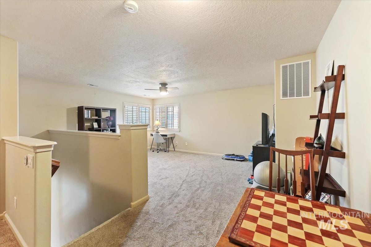 647 N Shadowfox Place, Eagle, Idaho 83616, 3 Bedrooms, 2.5 Bathrooms, Residential For Sale, Price $440,000,MLS 98972710