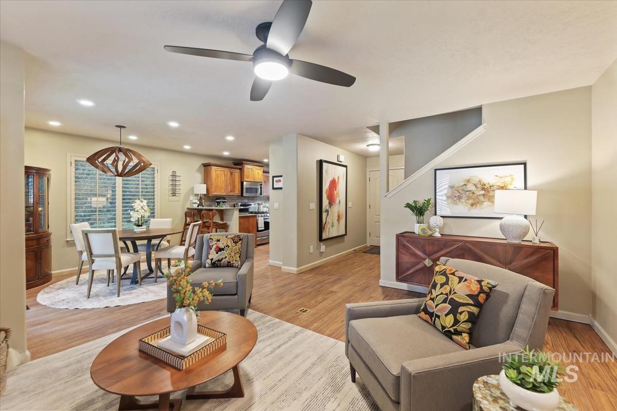 647 N Shadowfox Place, Eagle, Idaho 83616, 3 Bedrooms, 2.5 Bathrooms, Residential For Sale, Price $440,000,MLS 98972710