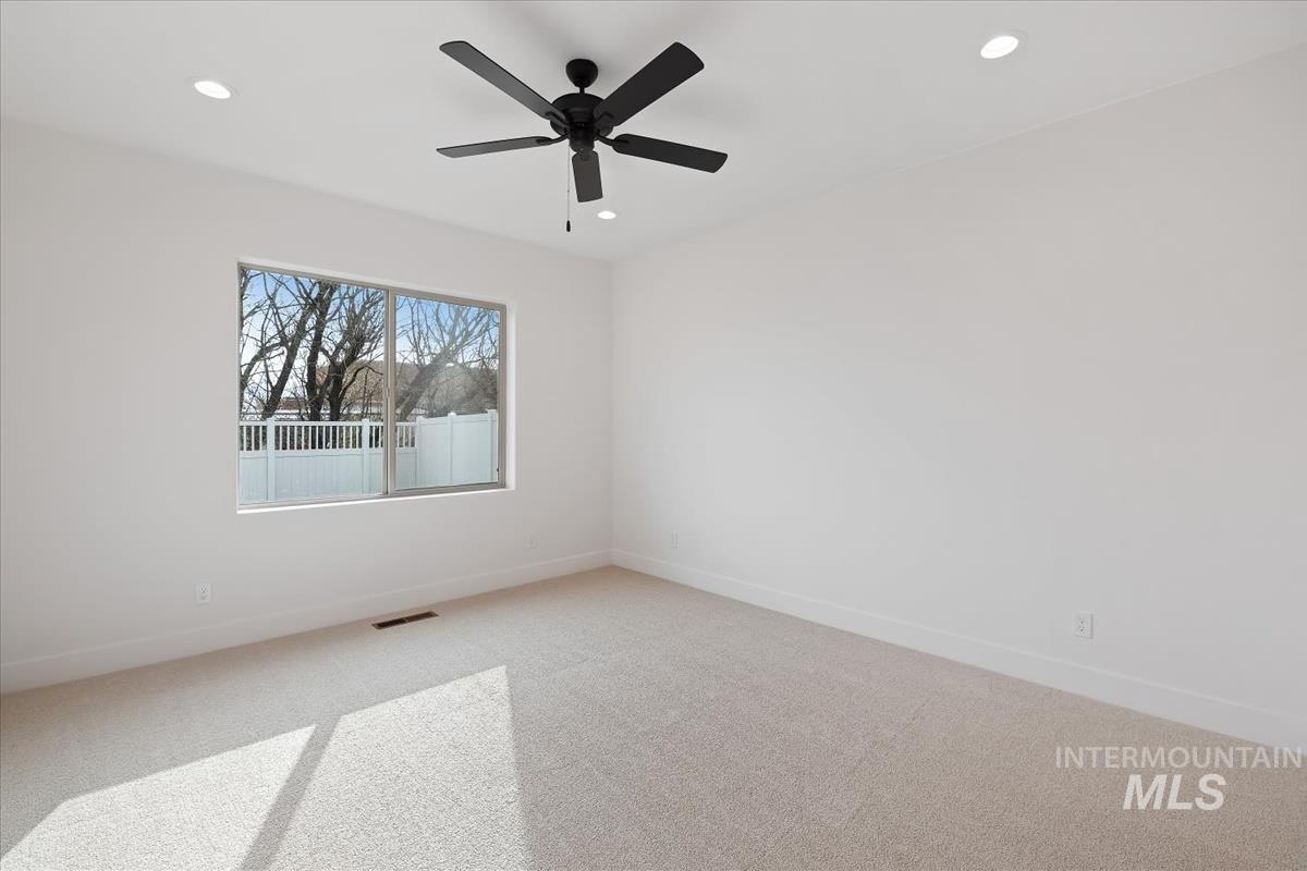 870 S Contusion Ave, Nampa, Idaho 83687, 3 Bedrooms, 2 Bathrooms, Residential For Sale, Price $468,000,MLS 98972716