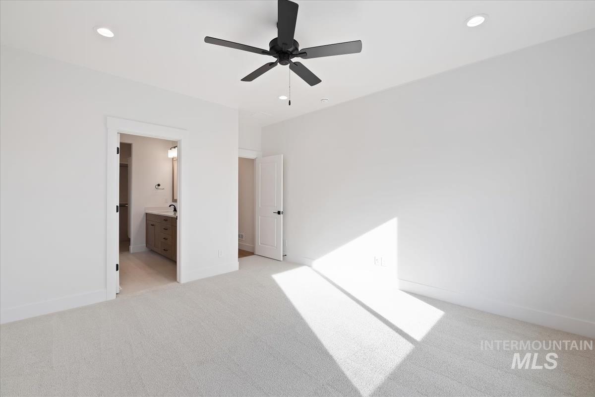 870 S Contusion Ave, Nampa, Idaho 83687, 3 Bedrooms, 2 Bathrooms, Residential For Sale, Price $468,000,MLS 98972716