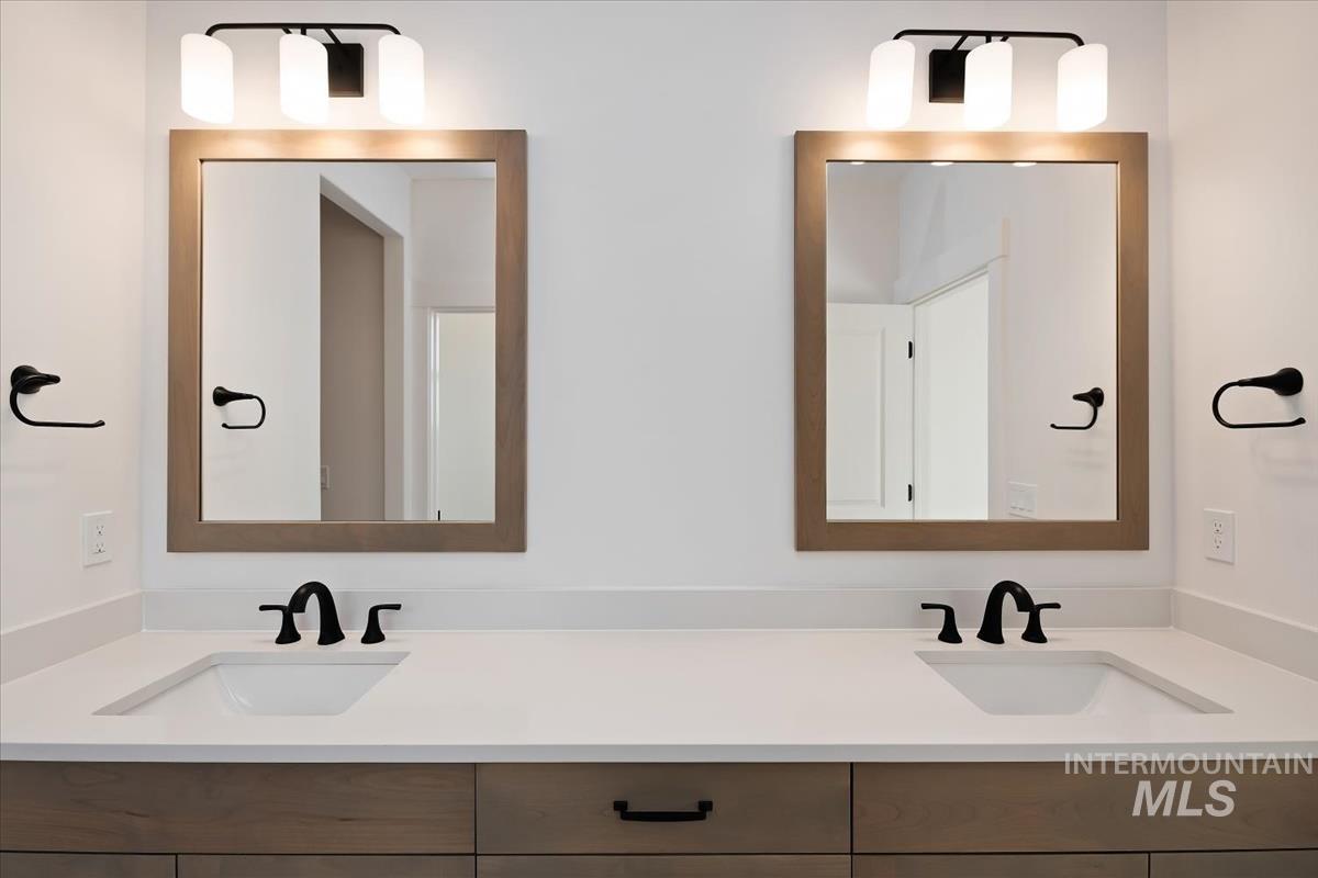 870 S Contusion Ave, Nampa, Idaho 83687, 3 Bedrooms, 2 Bathrooms, Residential For Sale, Price $468,000,MLS 98972716