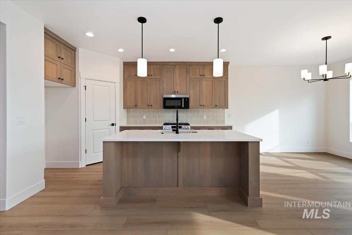 870 S Contusion Ave, Nampa, Idaho 83687, 3 Bedrooms, 2 Bathrooms, Residential For Sale, Price $468,000,MLS 98972716