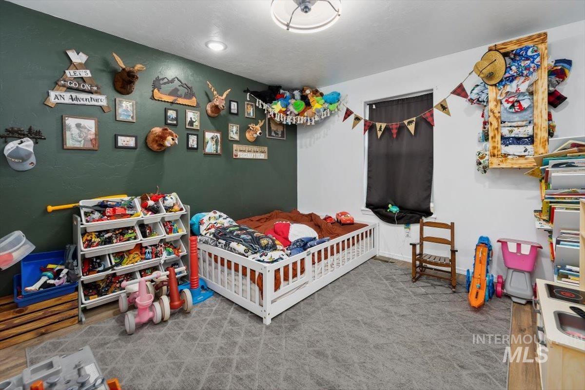 2543 Yellowstone Trail, Burley, Idaho 83318, 3 Bedrooms, 2 Bathrooms, Residential For Sale, Price $330,000,MLS 98972717