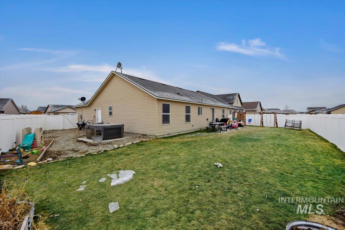 2543 Yellowstone Trail, Burley, Idaho 83318, 3 Bedrooms, 2 Bathrooms, Residential For Sale, Price $330,000,MLS 98972717
