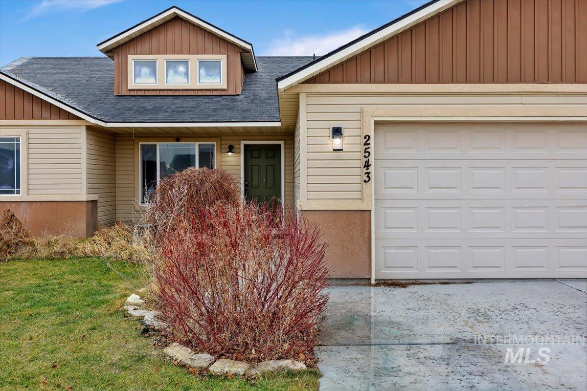 2543 Yellowstone Trail, Burley, Idaho 83318, 3 Bedrooms, 2 Bathrooms, Residential For Sale, Price $330,000,MLS 98972717