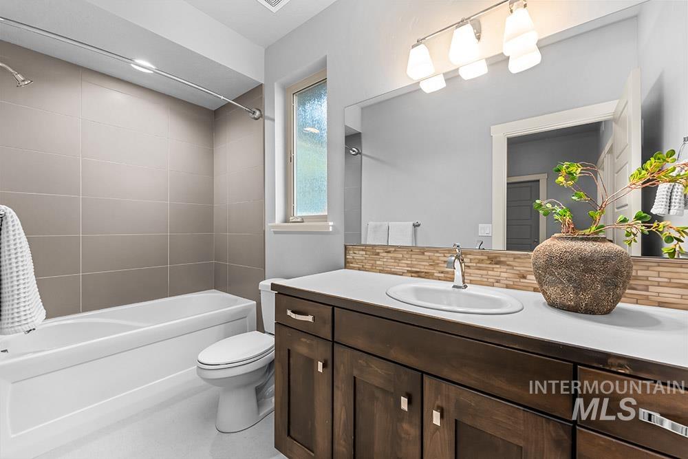 5618 E Millet Drive, Boise, Idaho 83716, 3 Bedrooms, 2.5 Bathrooms, Residential For Sale, Price $759,900,MLS 98972718