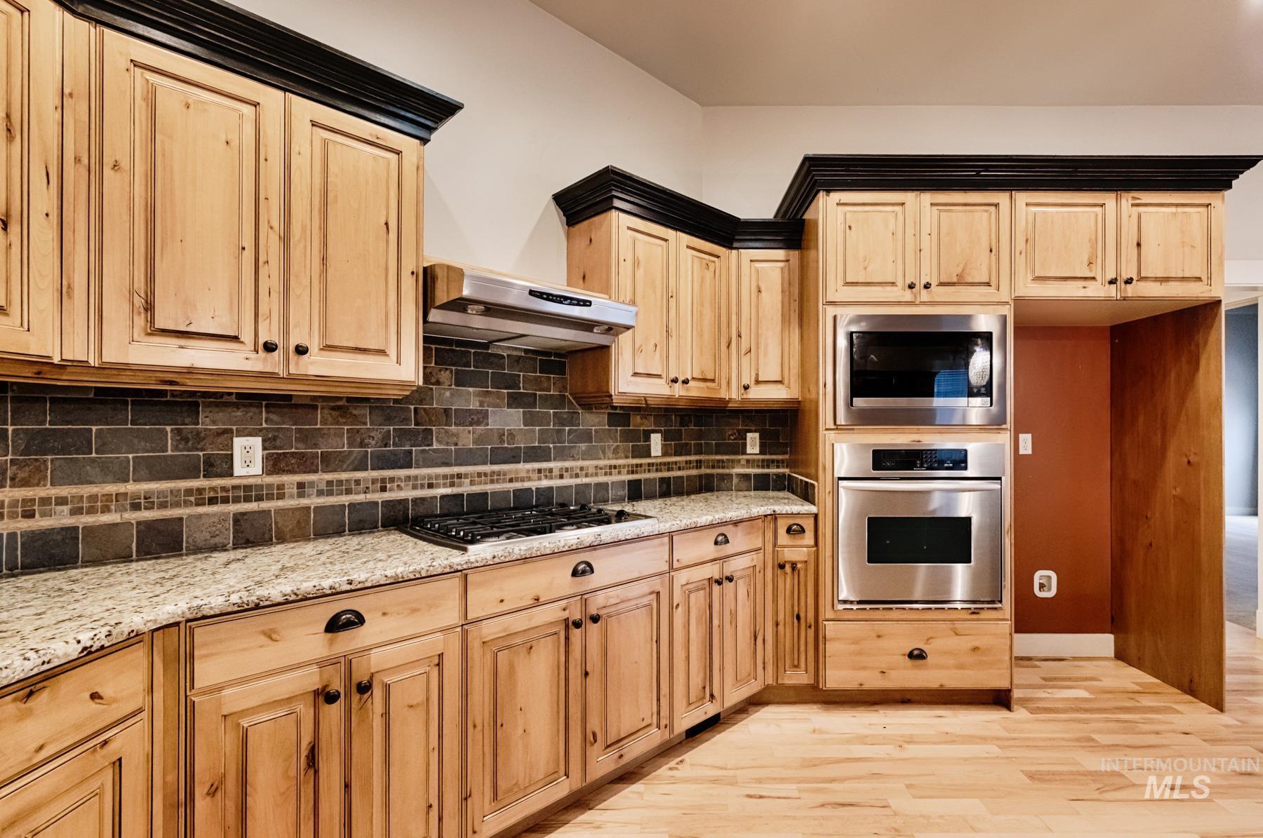 4328 W Miners Farm Dr., Boise, Idaho 83714, 3 Bedrooms, 2.5 Bathrooms, Residential For Sale, Price $770,000,MLS 98972719