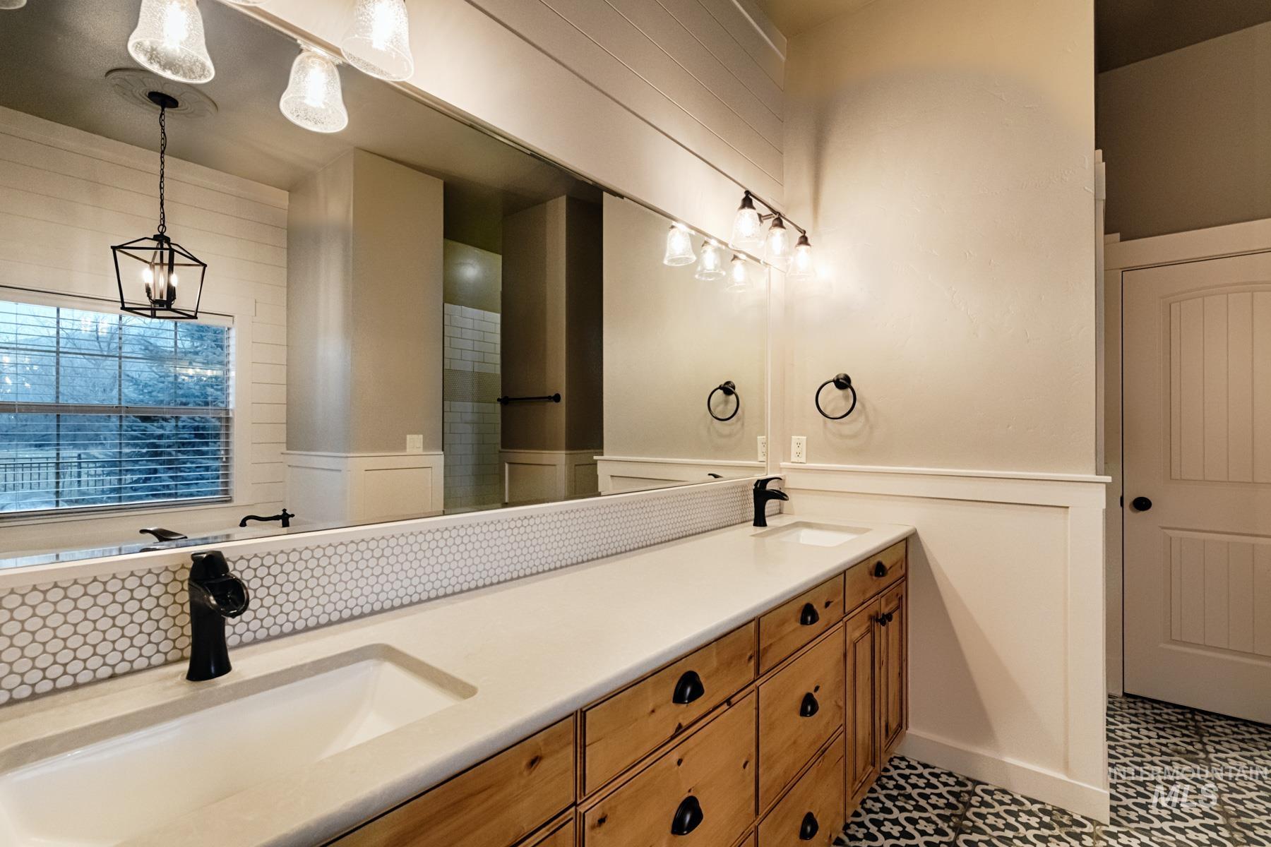 4328 W Miners Farm Dr., Boise, Idaho 83714, 3 Bedrooms, 2.5 Bathrooms, Residential For Sale, Price $770,000,MLS 98972719