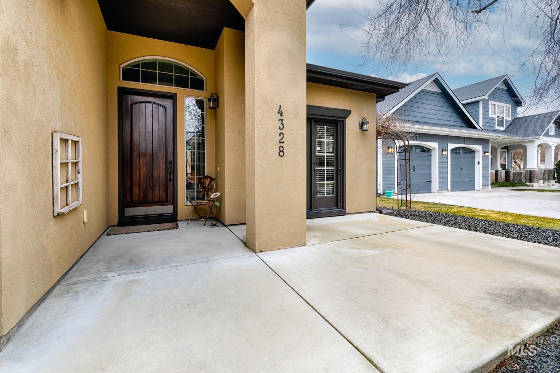 4328 W Miners Farm Dr., Boise, Idaho 83714, 3 Bedrooms, 2.5 Bathrooms, Residential For Sale, Price $770,000,MLS 98972719