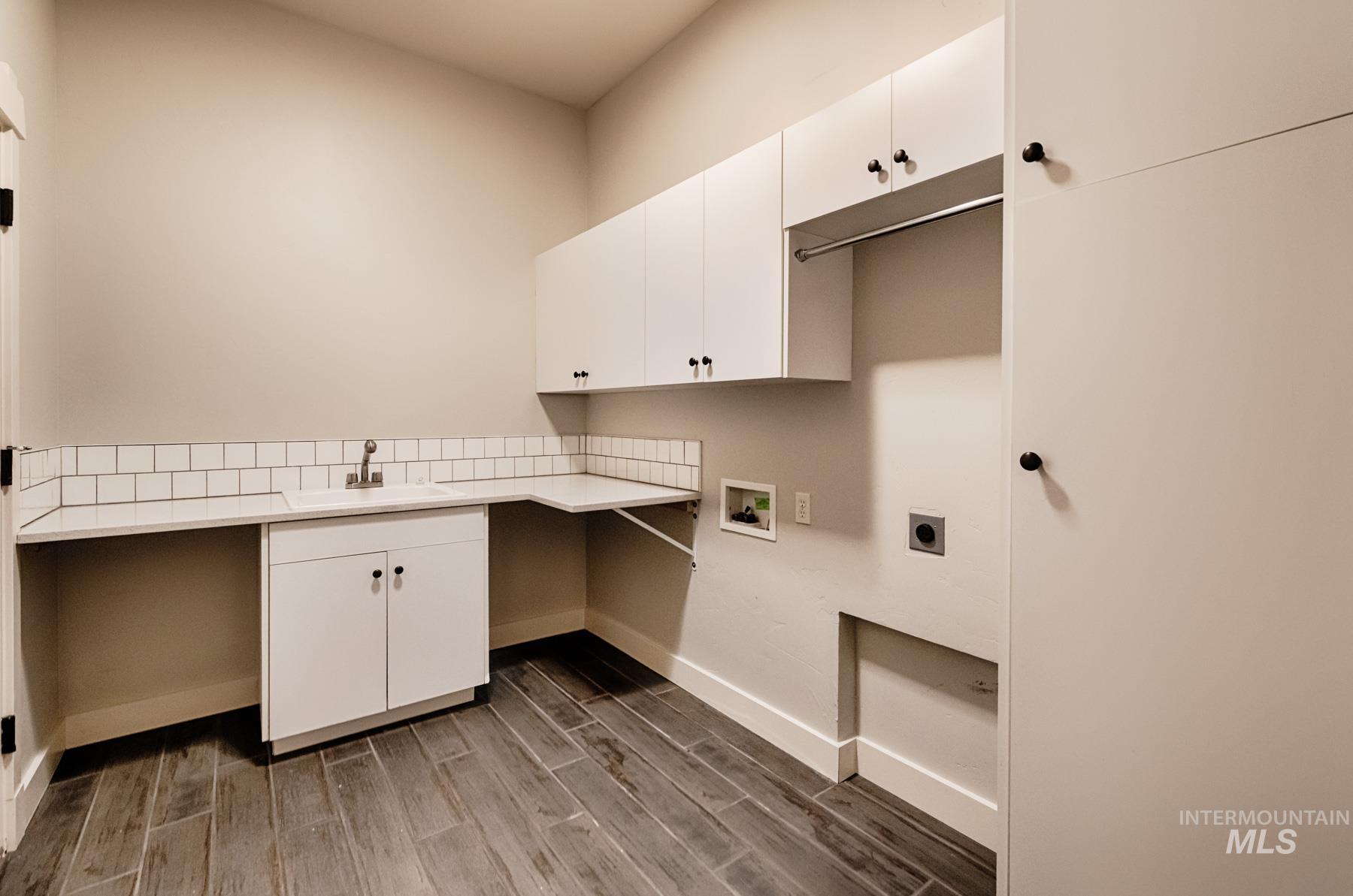 4328 W Miners Farm Dr., Boise, Idaho 83714, 3 Bedrooms, 2.5 Bathrooms, Residential For Sale, Price $770,000,MLS 98972719