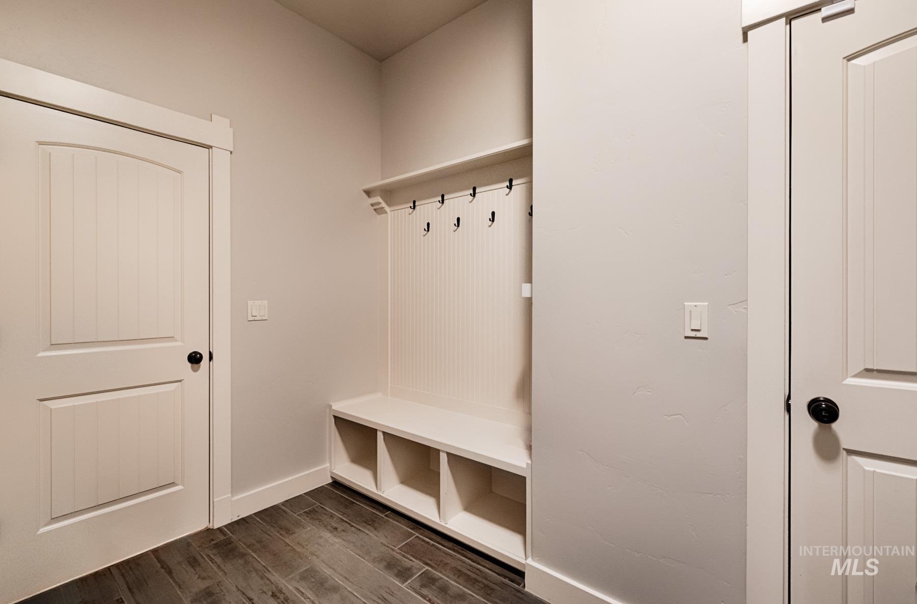 4328 W Miners Farm Dr., Boise, Idaho 83714, 3 Bedrooms, 2.5 Bathrooms, Residential For Sale, Price $770,000,MLS 98972719