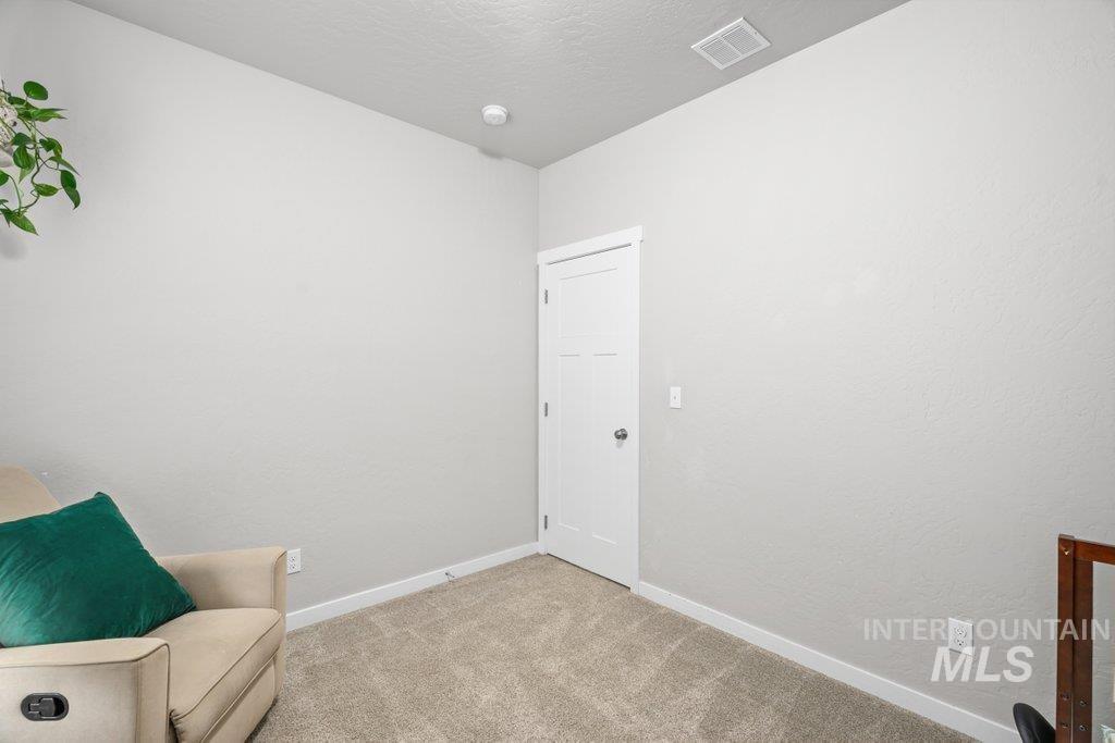 6697 W IRISH CIR, Rathdrum, Idaho 83858, 3 Bedrooms, 2 Bathrooms, Residential For Sale, Price $505,000,MLS 98972720