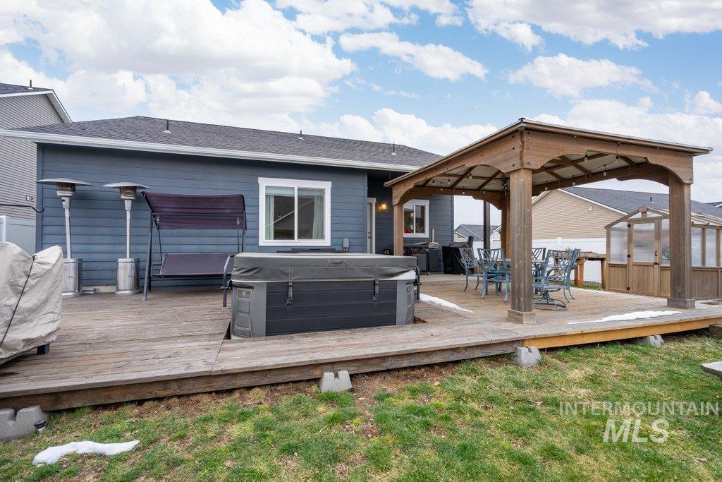 6697 W IRISH CIR, Rathdrum, Idaho 83858, 3 Bedrooms, 2 Bathrooms, Residential For Sale, Price $505,000,MLS 98972720