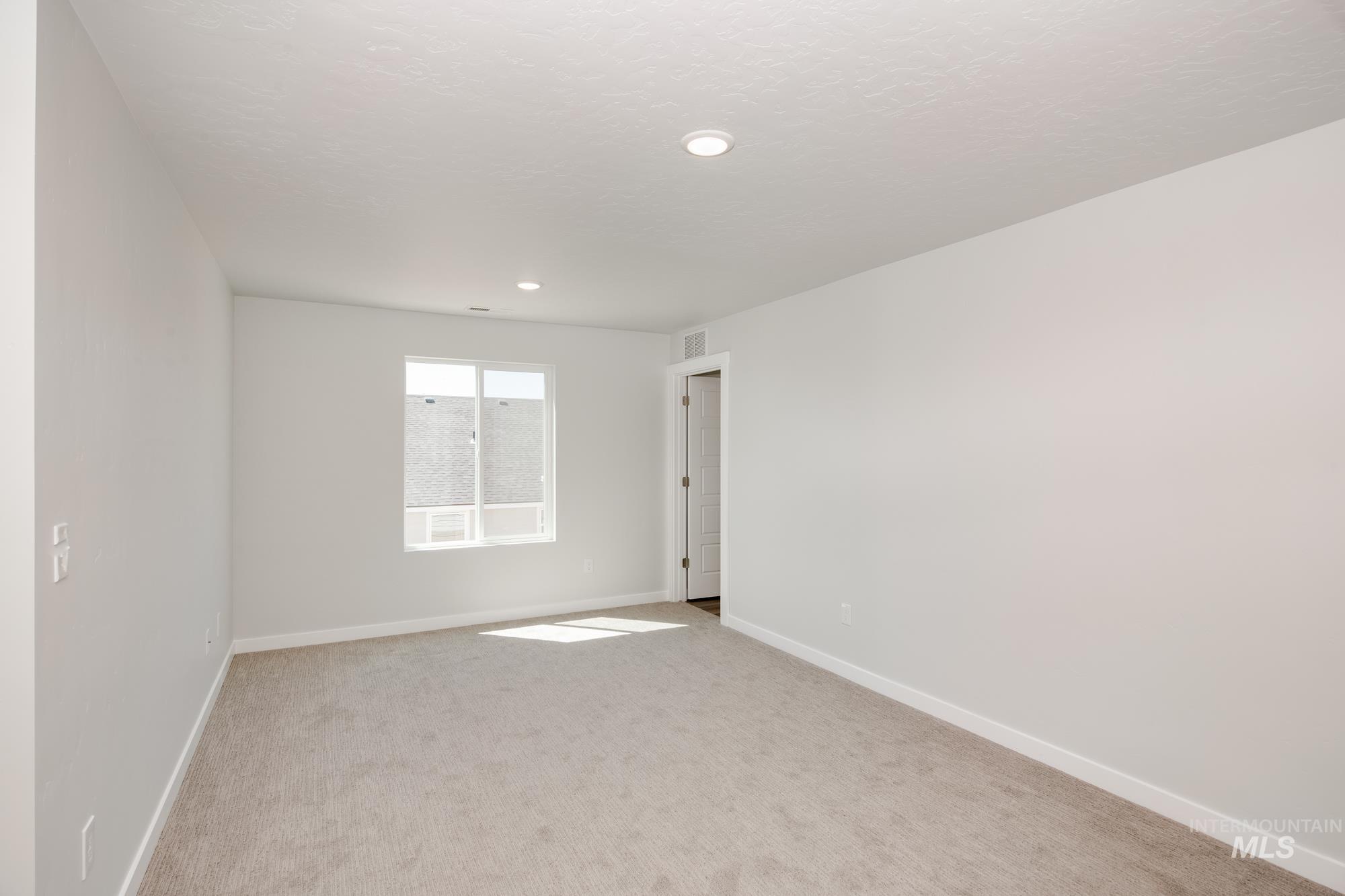 18447 N Sweet William Ave, Nampa, Idaho 83687, 4 Bedrooms, 2.5 Bathrooms, Residential For Sale, Price $484,990,MLS 98972722