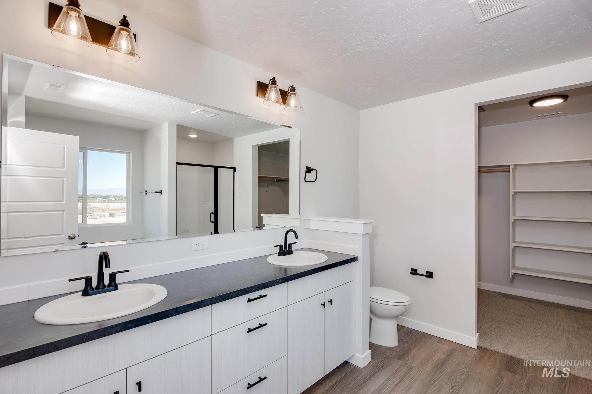 18447 N Sweet William Ave, Nampa, Idaho 83687, 4 Bedrooms, 2.5 Bathrooms, Residential For Sale, Price $484,990,MLS 98972722