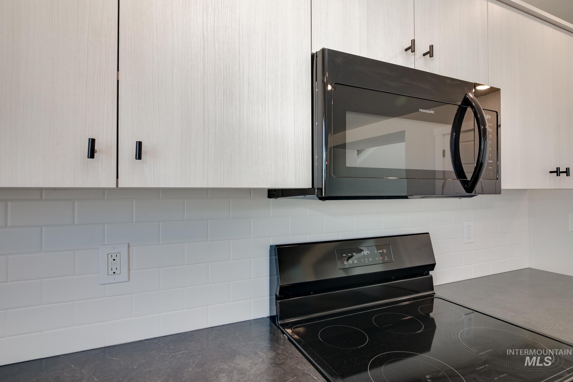 18447 N Sweet William Ave, Nampa, Idaho 83687, 4 Bedrooms, 2.5 Bathrooms, Residential For Sale, Price $484,990,MLS 98972722