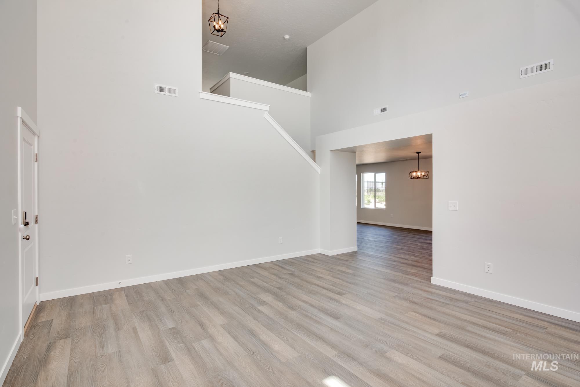 18447 N Sweet William Ave, Nampa, Idaho 83687, 4 Bedrooms, 2.5 Bathrooms, Residential For Sale, Price $484,990,MLS 98972722