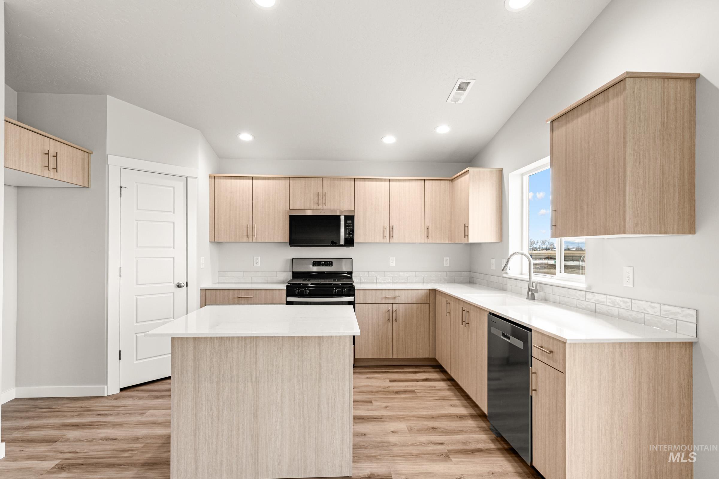 18461 N Sweet William Ave, Nampa, Idaho 83687, 4 Bedrooms, 2 Bathrooms, Residential For Sale, Price $436,990, 98972723