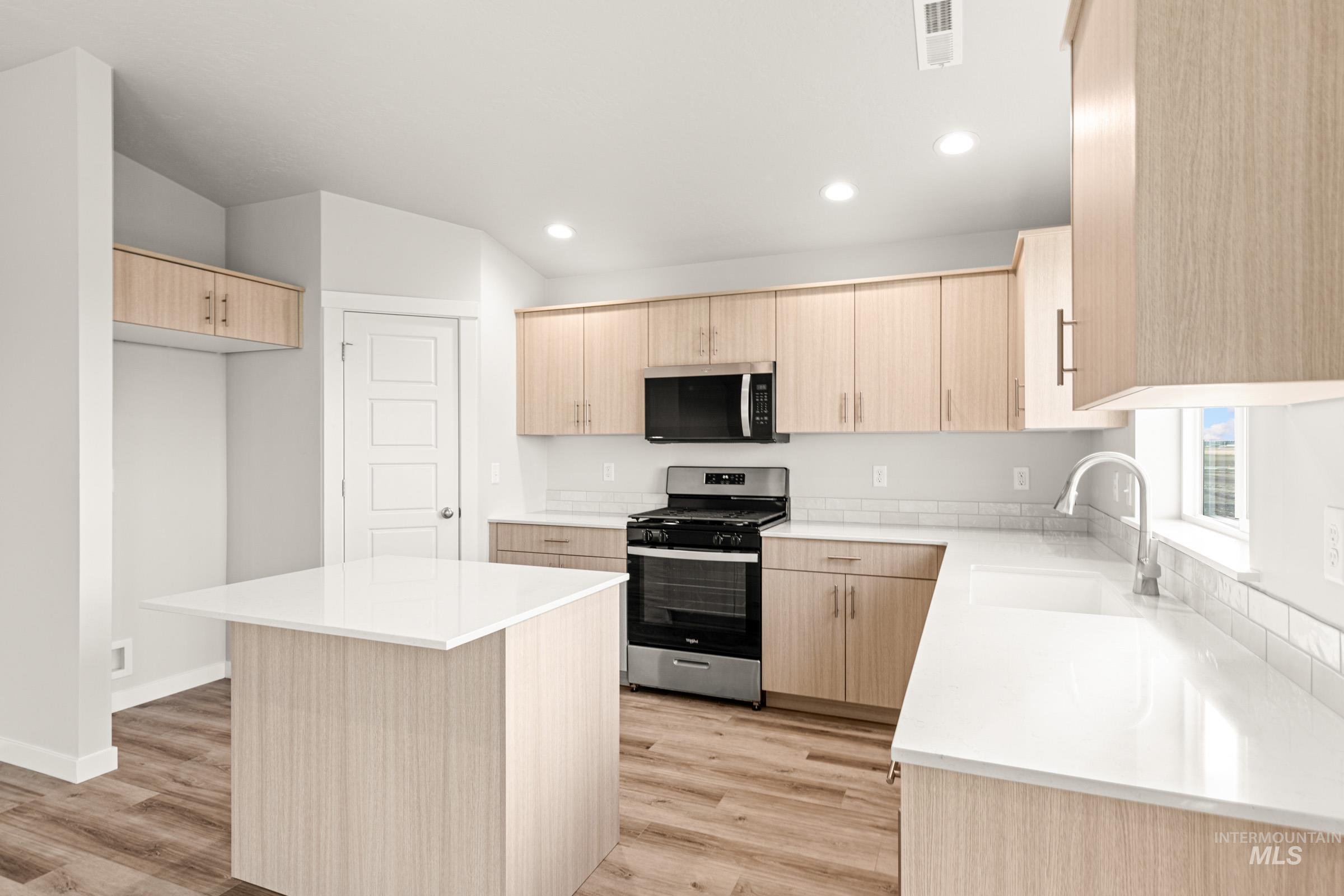 18461 N Sweet William Ave, Nampa, Idaho 83687, 4 Bedrooms, 2 Bathrooms, Residential For Sale, Price $436,990, 98972723