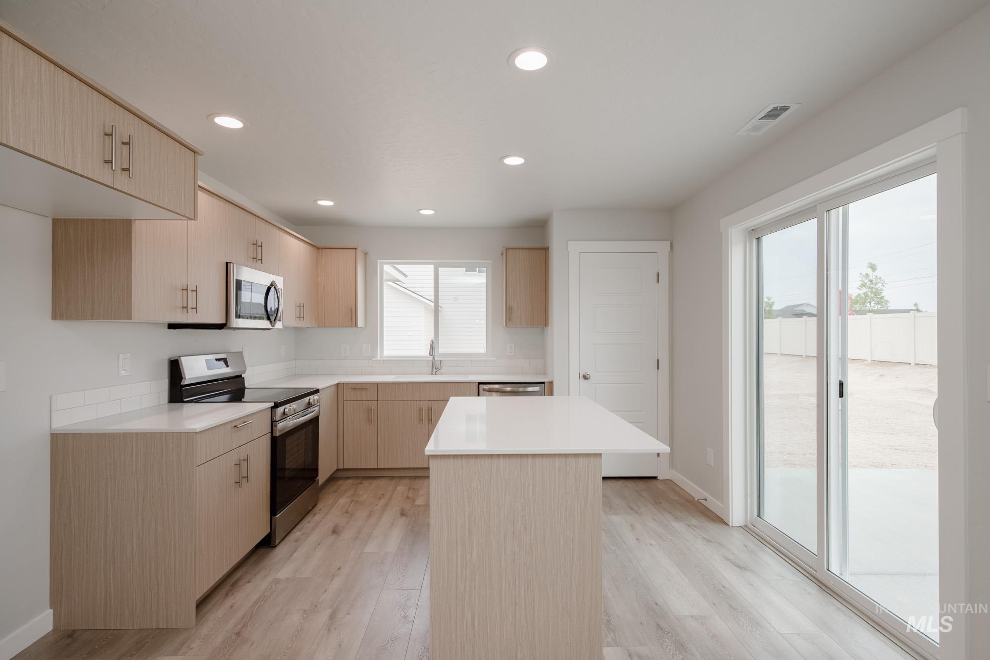 5072 E Open Canyon Dr, Nampa, Idaho 83687, 4 Bedrooms, 2.5 Bathrooms, Residential For Sale, Price $451,990,MLS 98972727