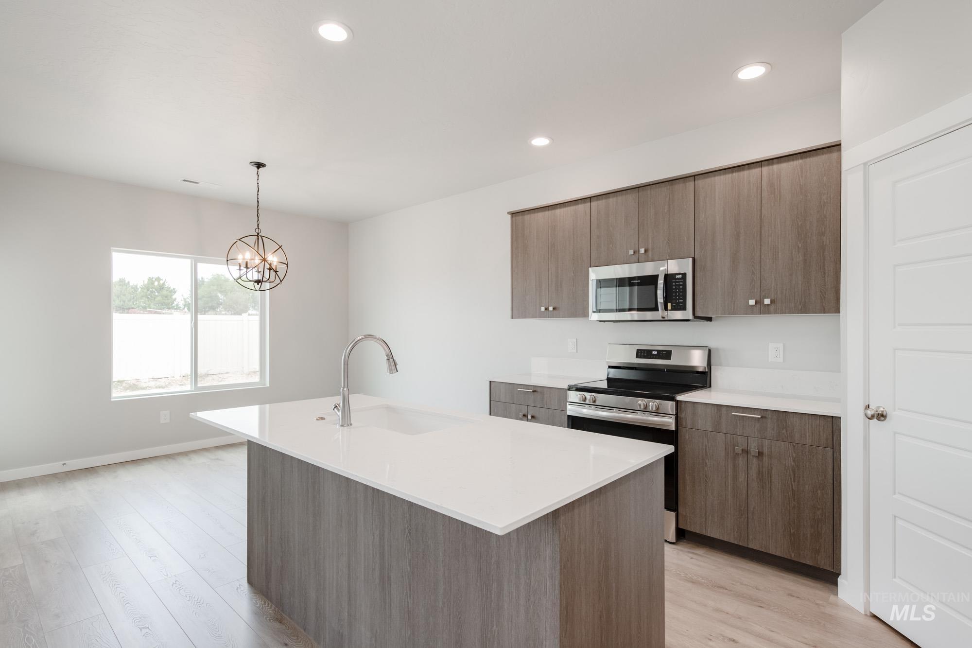 17606 N Boone Peak Ave, Nampa, Idaho 83687, 3 Bedrooms, 2 Bathrooms, Residential For Sale, Price $455,990,MLS 98972728