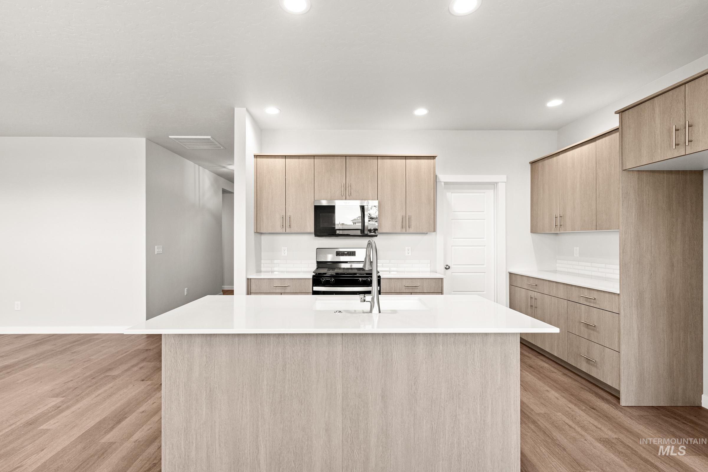 17620 N Boone Peak Ave, Nampa, Idaho 83687, 4 Bedrooms, 2 Bathrooms, Residential For Sale, Price $465,990,MLS 98972729