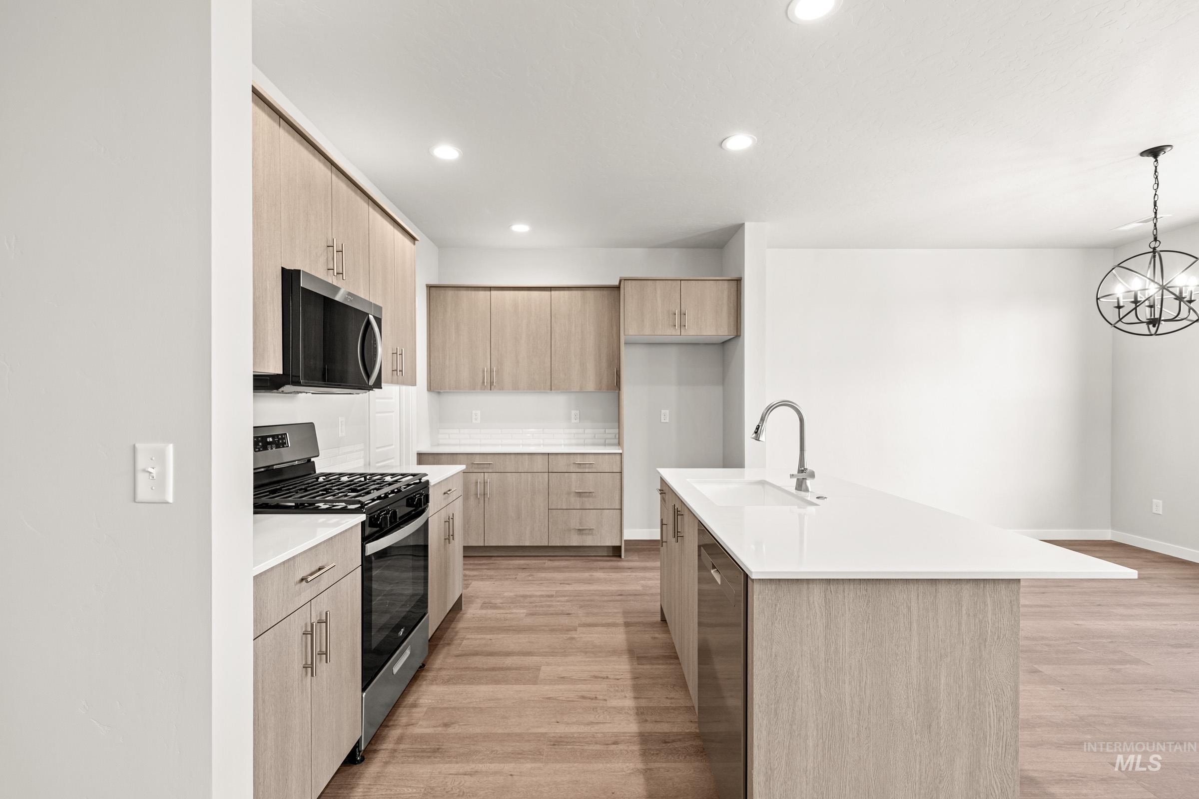 17620 N Boone Peak Ave, Nampa, Idaho 83687, 4 Bedrooms, 2 Bathrooms, Residential For Sale, Price $465,990,MLS 98972729