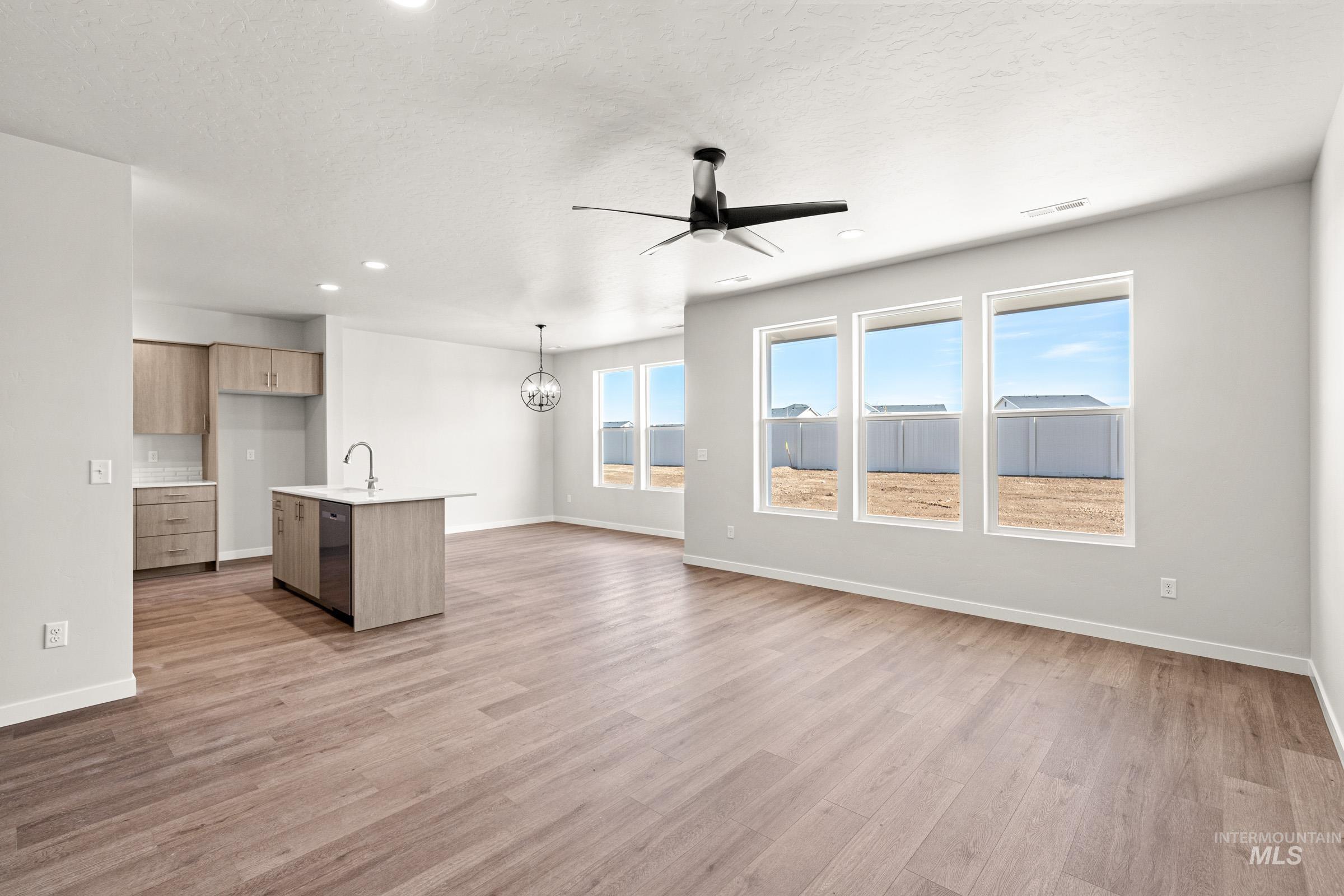 17620 N Boone Peak Ave, Nampa, Idaho 83687, 4 Bedrooms, 2 Bathrooms, Residential For Sale, Price $465,990,MLS 98972729