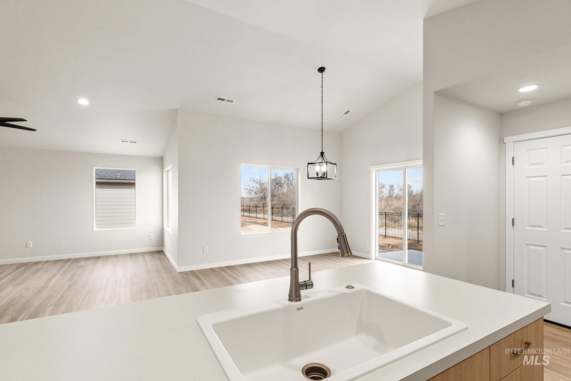 7142 E Shields Dr, Nampa, Idaho 83687, 4 Bedrooms, 2 Bathrooms, Residential For Sale, Price $464,990,MLS 98972731