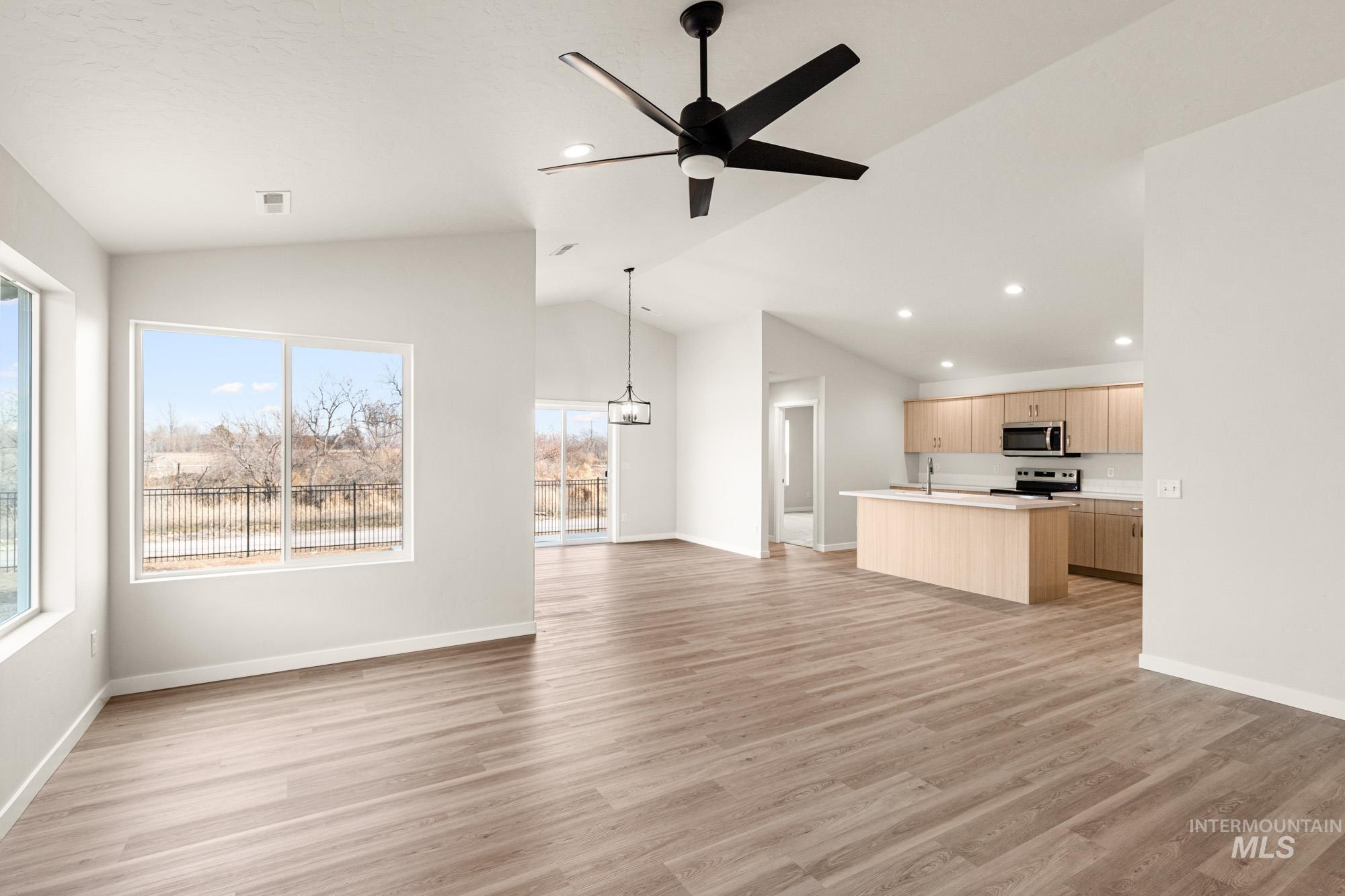 7142 E Shields Dr, Nampa, Idaho 83687, 4 Bedrooms, 2 Bathrooms, Residential For Sale, Price $464,990,MLS 98972731