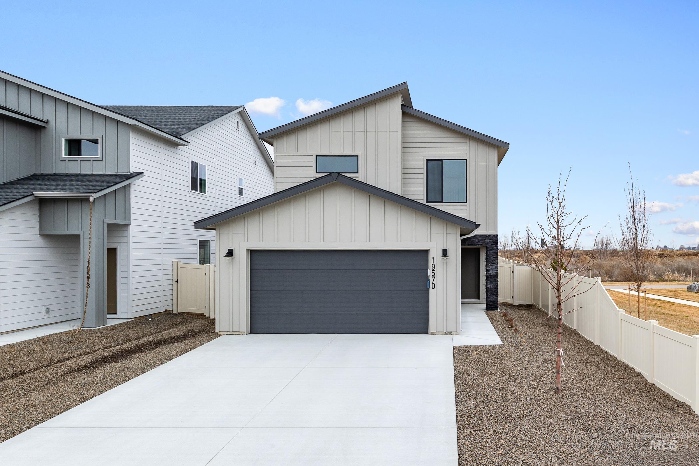 19570 Snowyside Way, Caldwell, Idaho 83605, 3 Bedrooms, 2.5 Bathrooms, Residential For Sale, Price $394,990,MLS 98972732