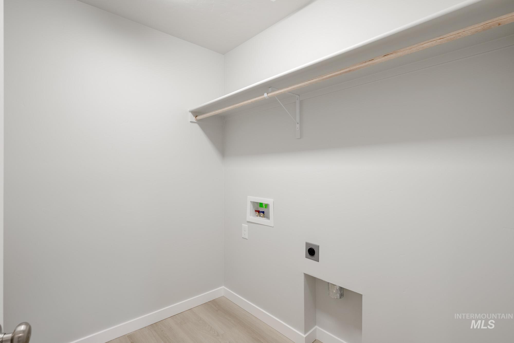 19578 Snowyside Way, Caldwell, Idaho 83605, 3 Bedrooms, 2.5 Bathrooms, Residential For Sale, Price $419,990,MLS 98972733