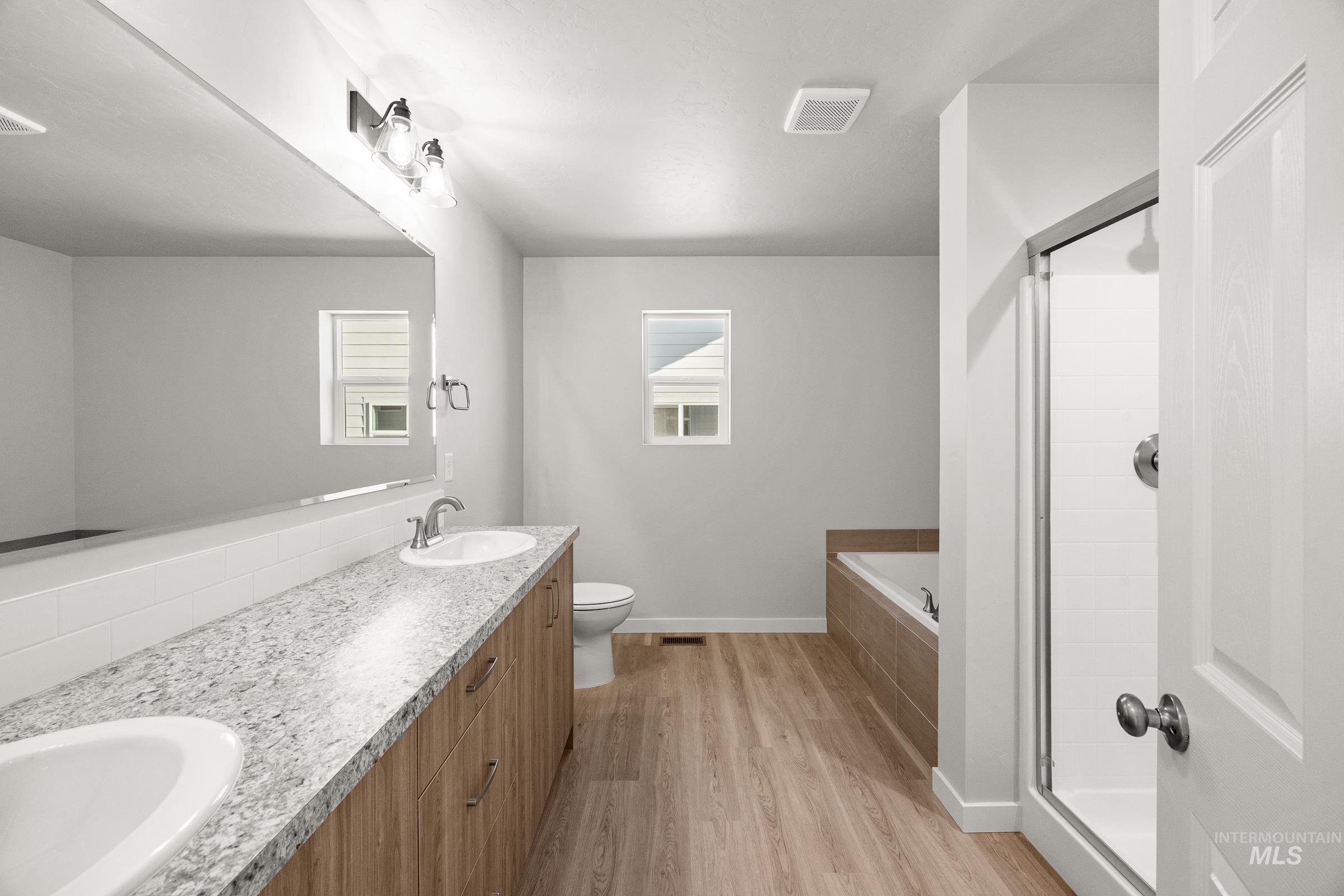 19578 Snowyside Way, Caldwell, Idaho 83605, 3 Bedrooms, 2.5 Bathrooms, Residential For Sale, Price $419,990,MLS 98972733