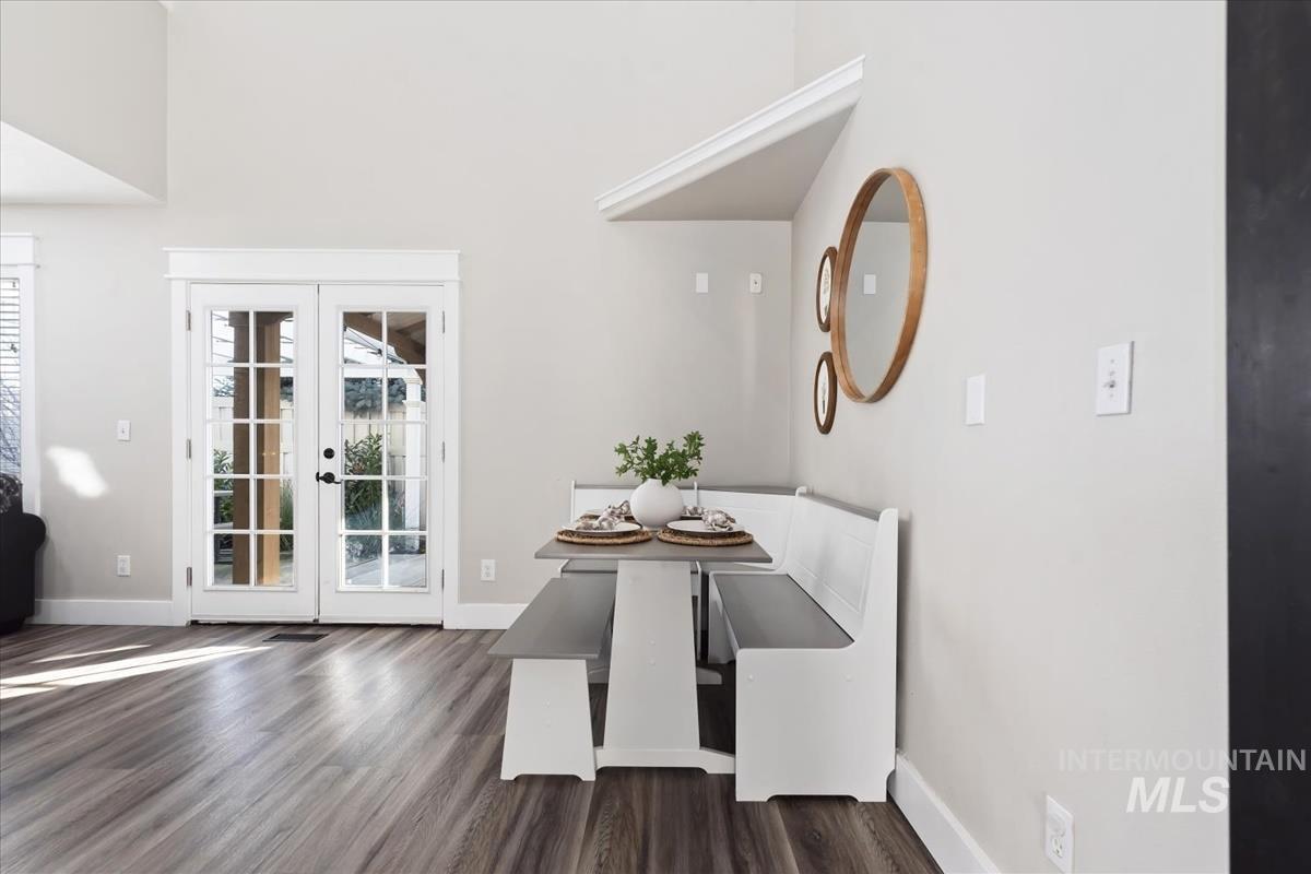 864 N Britt Pl, Meridian, Idaho 83642, 3 Bedrooms, 2.5 Bathrooms, Residential For Sale, Price $469,900,MLS 98972736