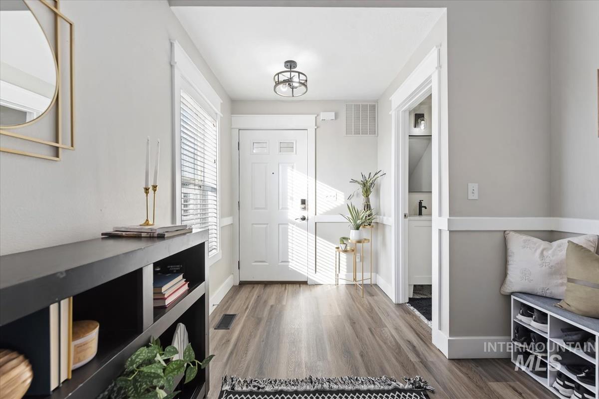 864 N Britt Pl, Meridian, Idaho 83642, 3 Bedrooms, 2.5 Bathrooms, Residential For Sale, Price $469,900,MLS 98972736