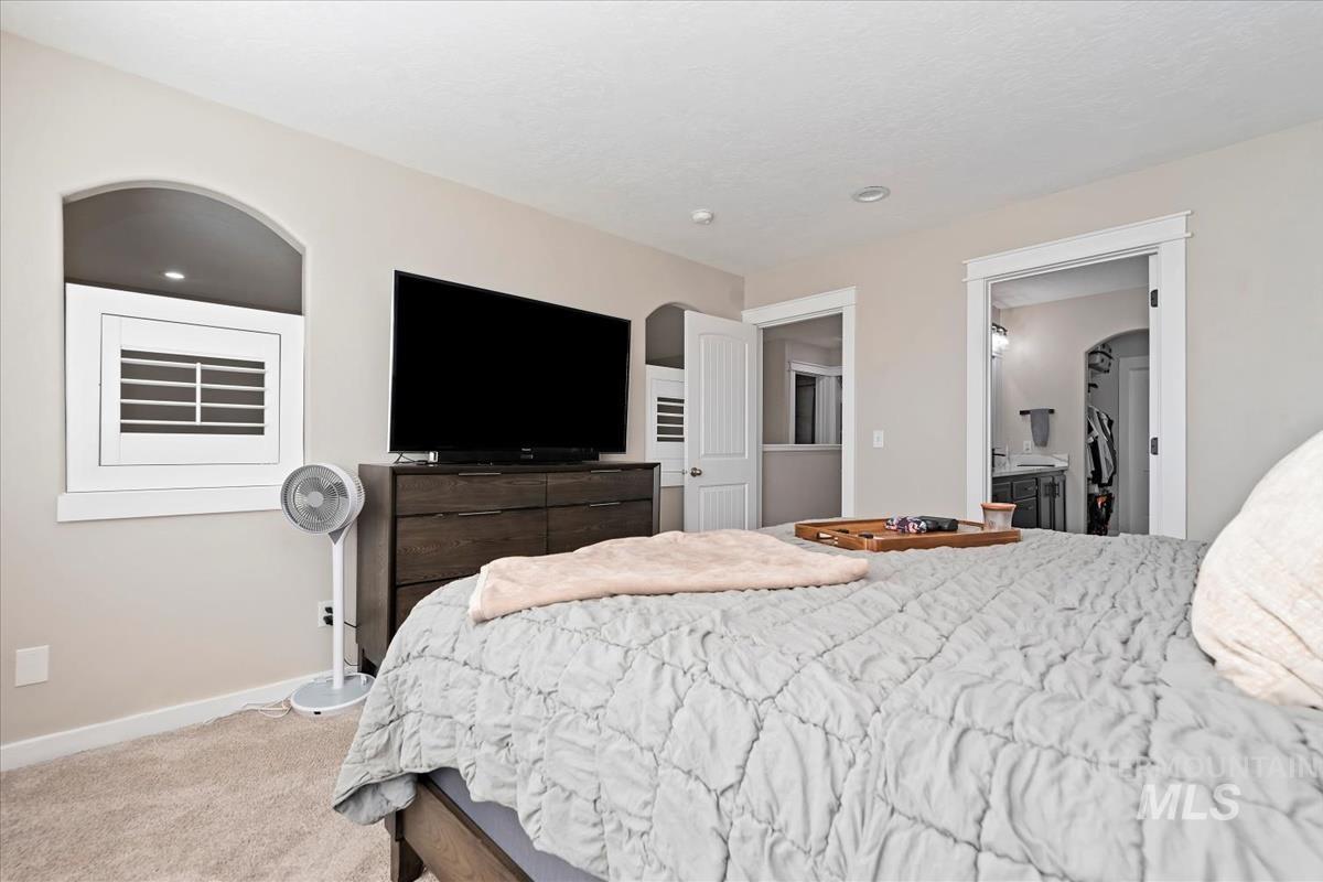 864 N Britt Pl, Meridian, Idaho 83642, 3 Bedrooms, 2.5 Bathrooms, Residential For Sale, Price $469,900,MLS 98972736