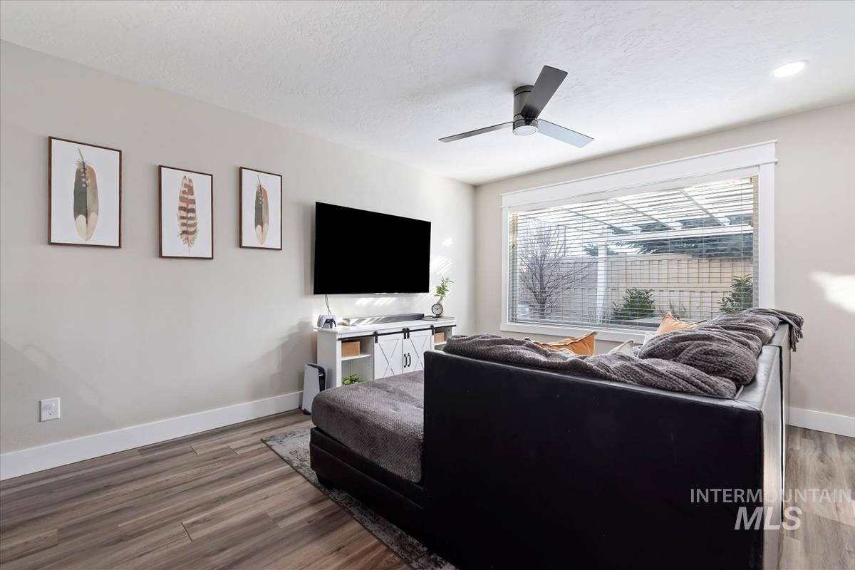 864 N Britt Pl, Meridian, Idaho 83642, 3 Bedrooms, 2.5 Bathrooms, Residential For Sale, Price $469,900,MLS 98972736