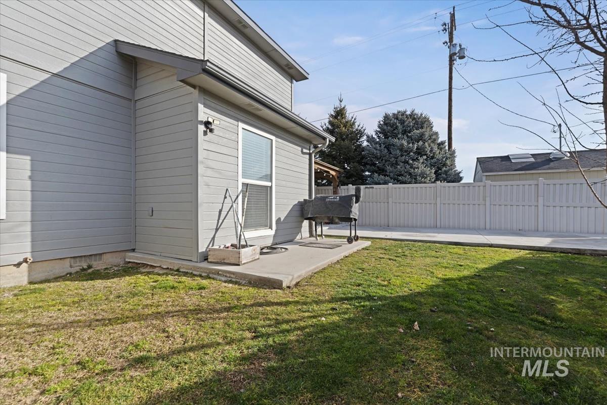 864 N Britt Pl, Meridian, Idaho 83642, 3 Bedrooms, 2.5 Bathrooms, Residential For Sale, Price $469,900,MLS 98972736