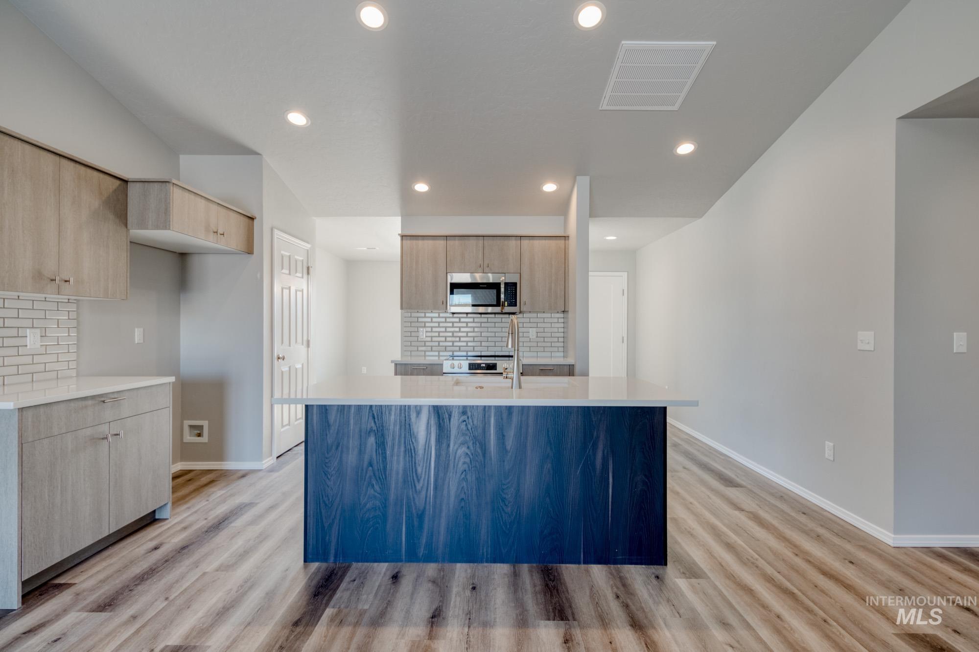 5418 S Bittercreek Ave, Meridian, Idaho 83642, 3 Bedrooms, 2 Bathrooms, Residential For Sale, Price $410,990,MLS 98972737